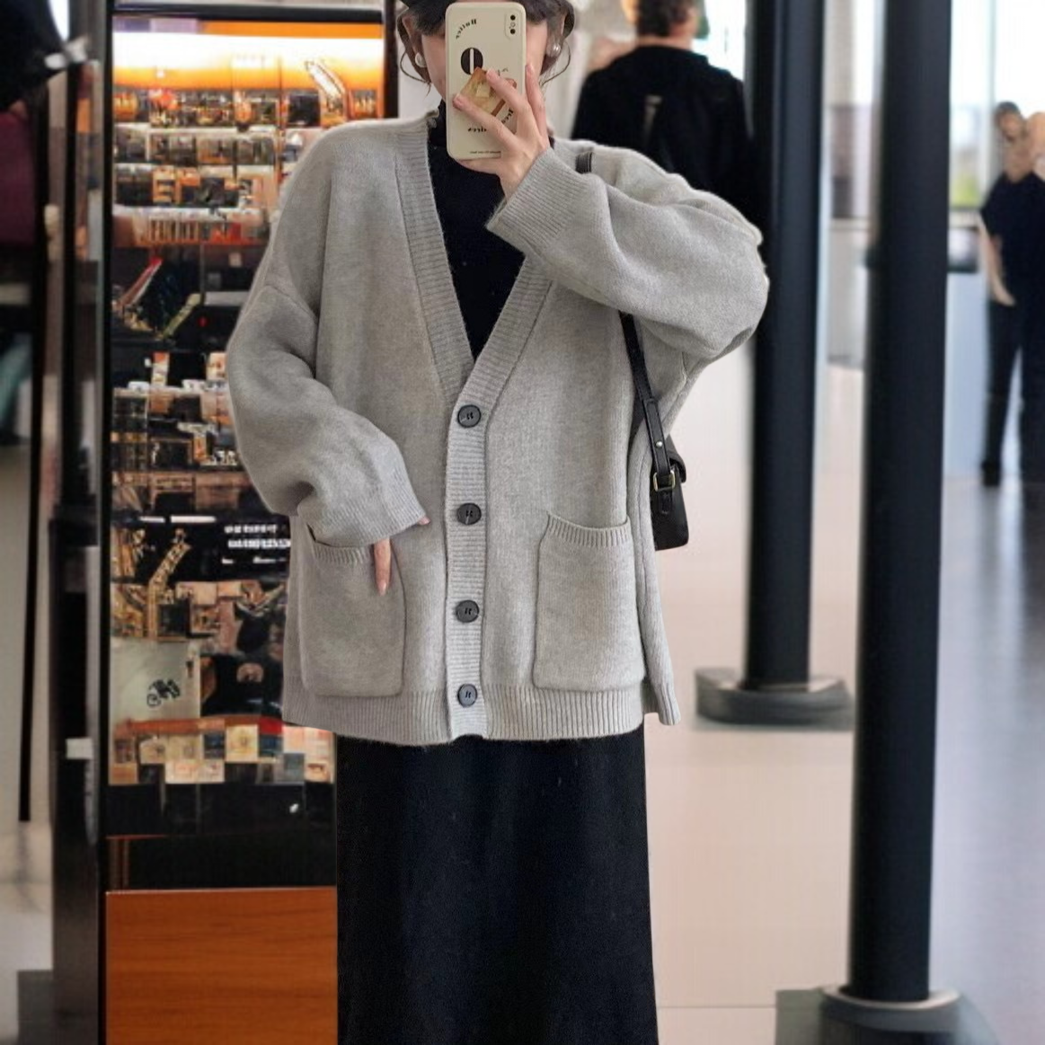 怠惰なスタイルのセータージャケット女性初秋 2024 新しいニットカーディガン春と秋の摩耗緩い無地トップ