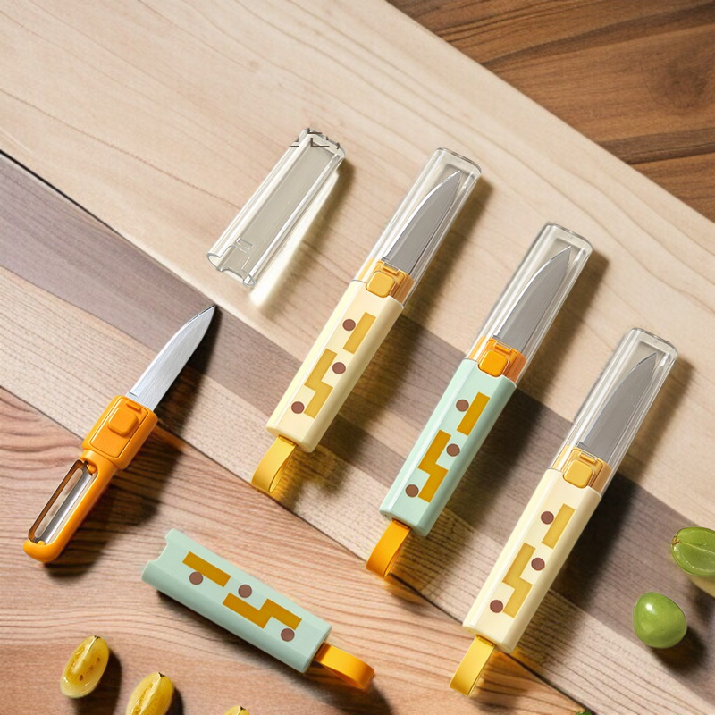 과일껍질을 쉽게 벗길 수 있는 휴대용 과일깎이